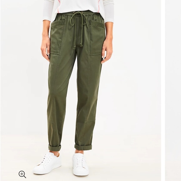 Lou & Grey Pants - Lou & Grey olive green cargo style pants size S